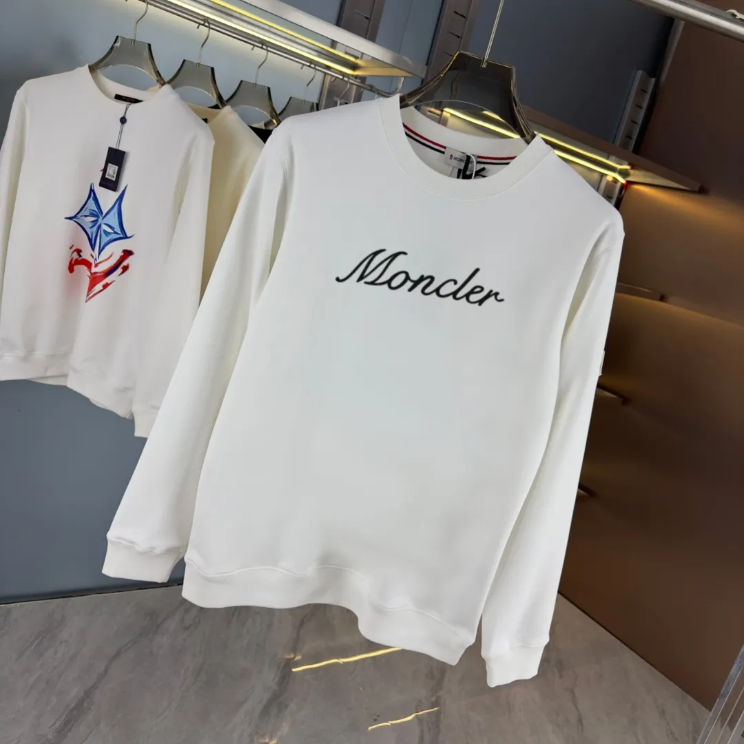 【 In Stock】 〖 𝐌𝐎𝐍𝐂𝐋𝐄𝐑~ 〗 440g ， 😎 ， ， Factory 2025 T ， ， Premium LOGO， Same Style ：Black White Size：S M L XL 2XL